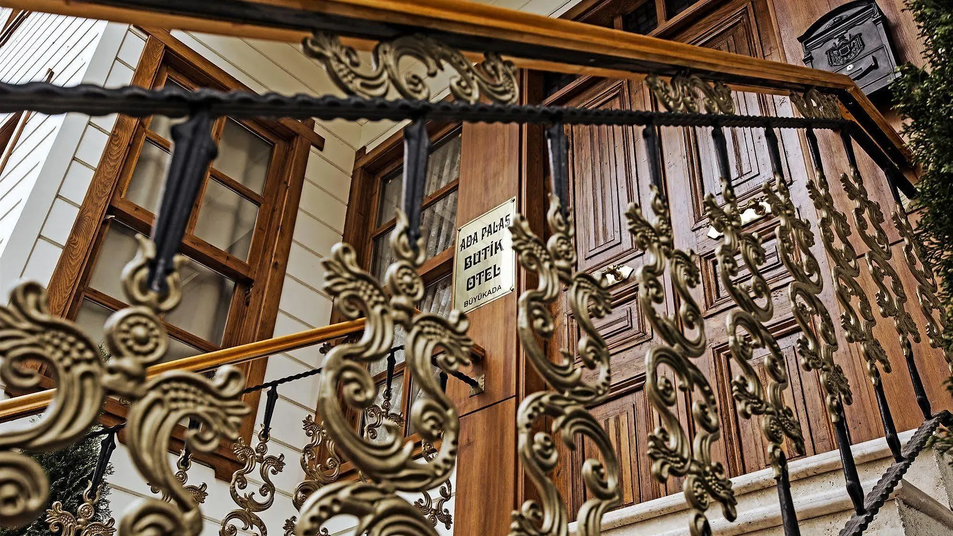 Ada Palas Buyukada Adalar Hotel