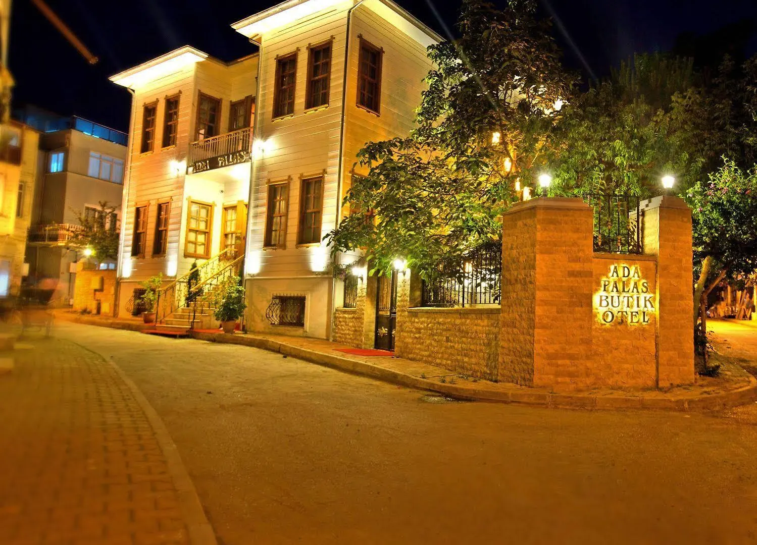 Ada Palas Buyukada Adalar Hotel